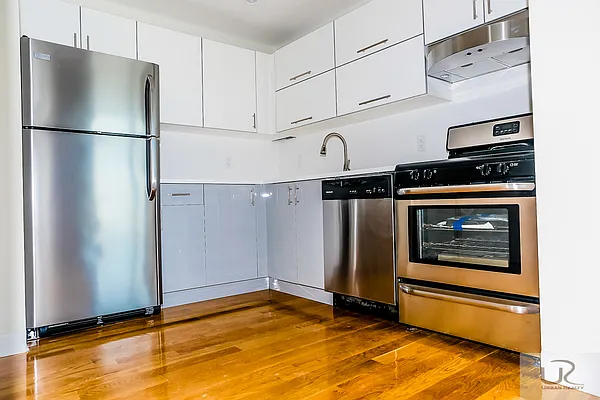 Rented by Urban Realty NYC | media 13