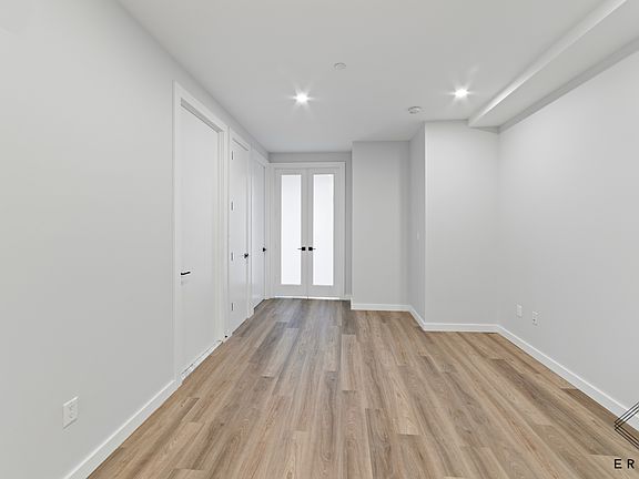 4th image of 2913 Snyder Ave APT 4F