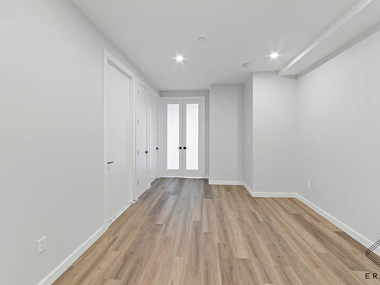 2913 Snyder Ave #5B — Photo 3
