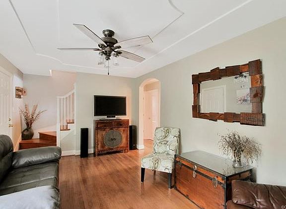 3rd image of 1419 Yeardley Dr