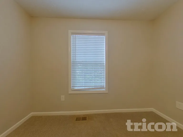 431 Bridgeport Pl — Photo 11