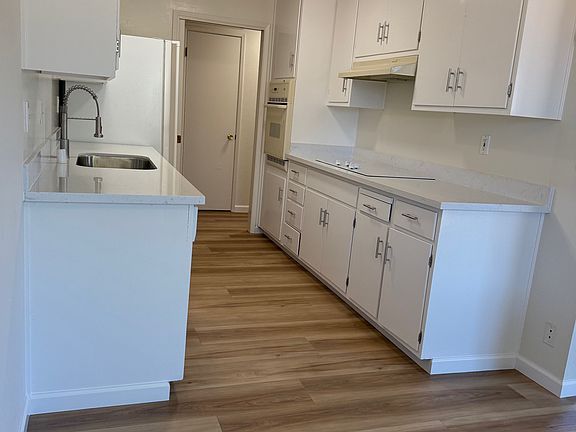 3rd image of 1559 Alta Glen Dr APT 5