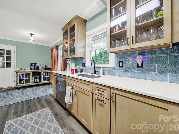 3rd image of 8802 Kirchenbaum Dr