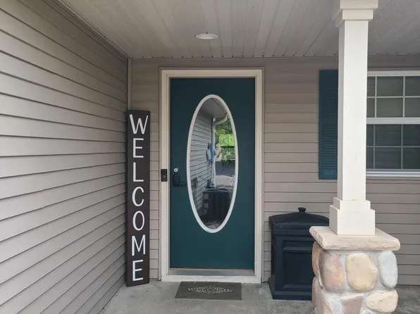 945 Golden Way NW, Isanti, MN 55040