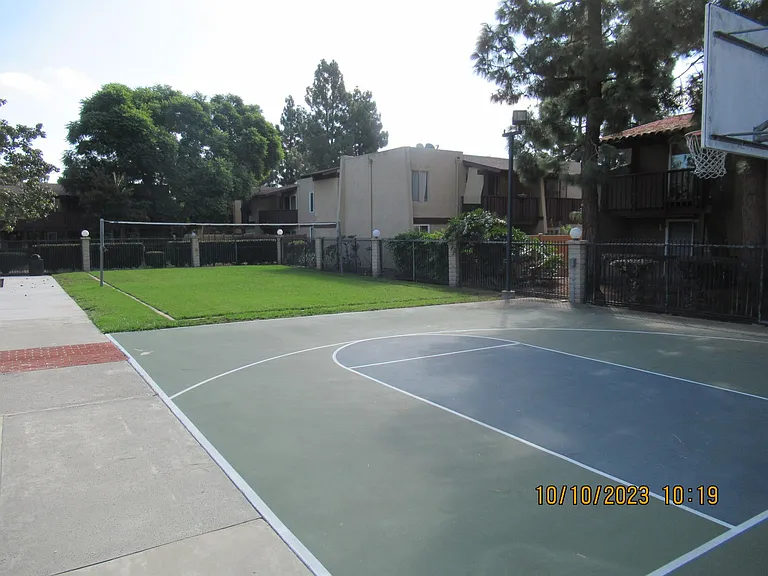 1030 W Macarthur Blvd #154 — Photo 29