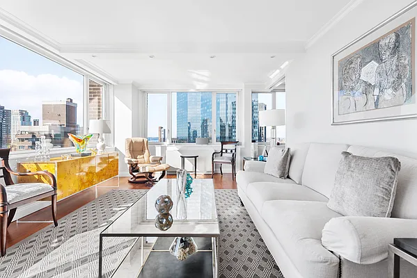 Rented by Compass | media 40