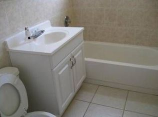 601 NW 69th Ter, Hollywood, FL 33024