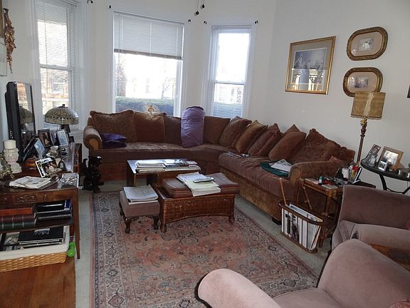 3rd image of 2251 W Giddings St #1