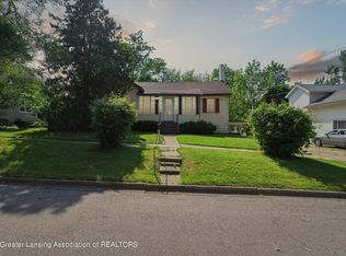 104 S Prospect St, Saint Johns, MI