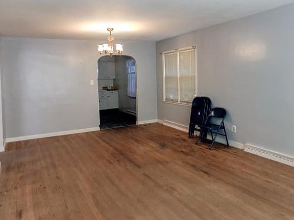 4th image of 6531 Jefferson Ave