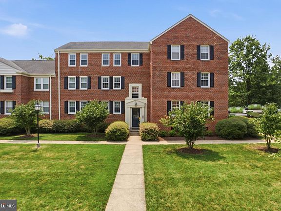 3rd image of 6628 E Wakefield Dr APT C1