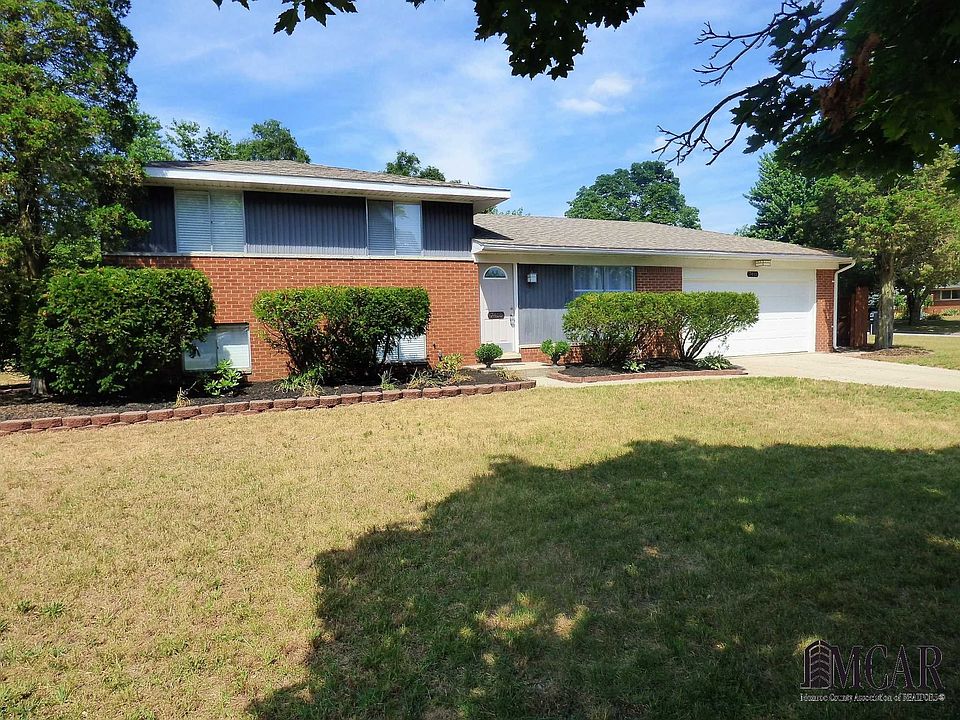 1st image of 7415 Wellsley St