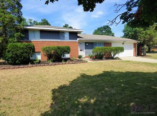 7415 Wellsley St, Lambertville, MI 48144