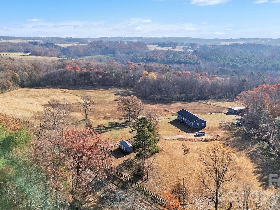 1st image of 72 Crouch Rd