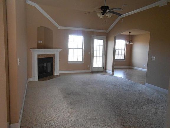 2nd image of 433 Meadow Wood Ln