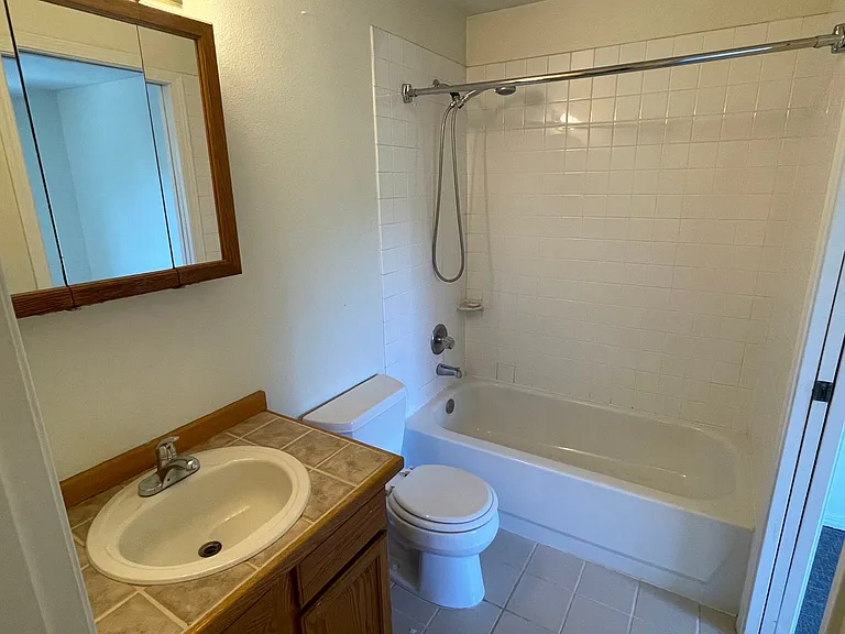 9022 20th Ave NE — Photo 10
