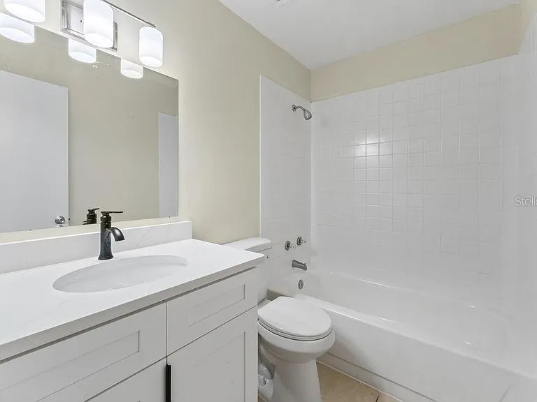 918 Otto Villa Pl #9 — Photo 11
