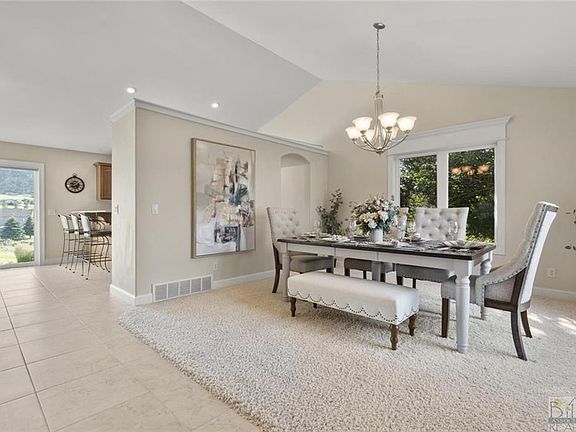 2nd image of 3988 Woodcreek Dr
