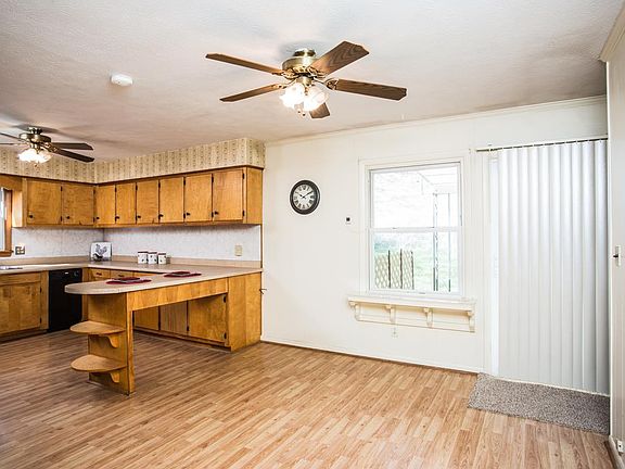 5th image of 237 Shenandoah Mountain Dr