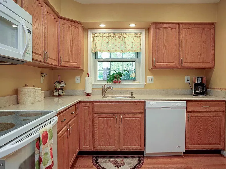 3124 Barnard Ct — Photo 7