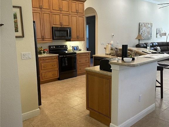 4th image of 11102 Sierra Palm Ct