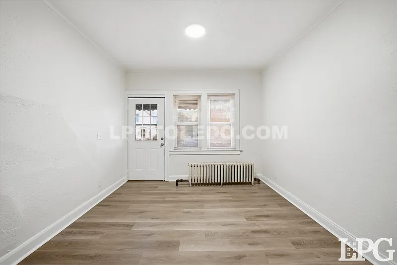 Building Photo - 950 Oak St #1
