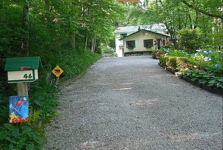 46 Spartan Ln