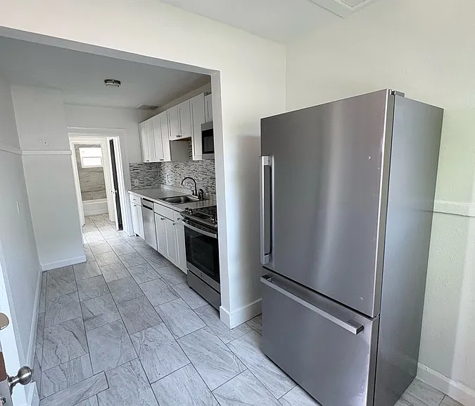 135 N Martin Luther King Junior Ave #B — Photo 4