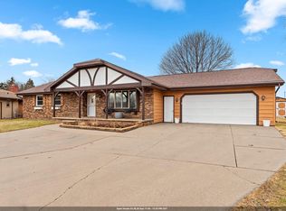 36 Apache Ct, Appleton, WI 54911
