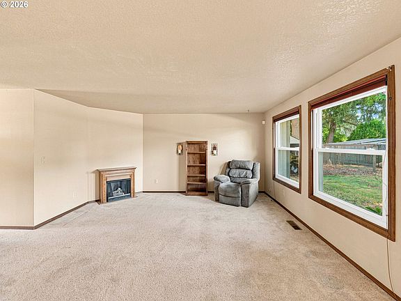 5th image of 2899 SW 196th Ave