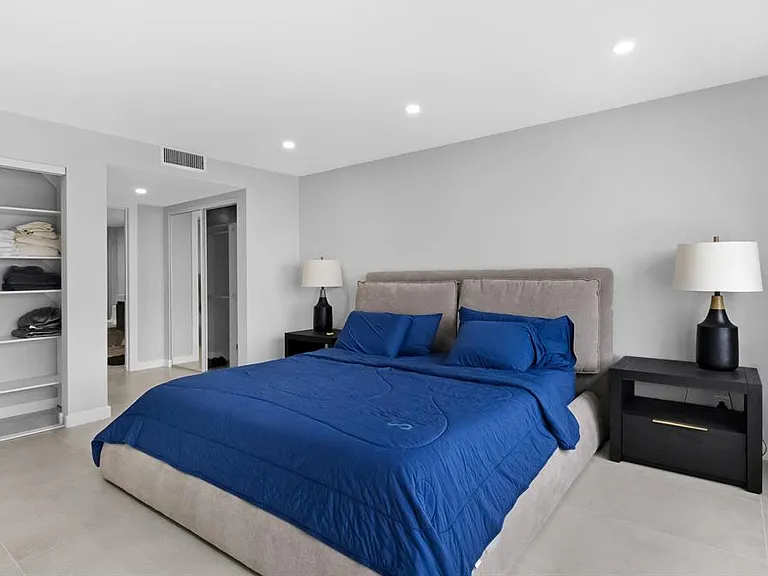 3900 Galt Ocean Dr #2114 — Photo 14
