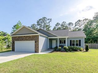 313 Masters Ln, Hampstead, NC 28443