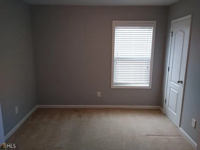 231 Greenview Ln — Photo 23