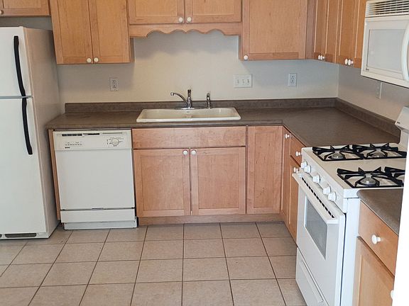 2nd image of 812 7th St