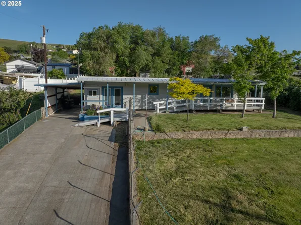 4739 Chenoweth Rd, The Dalles, OR 97058