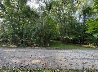 Antone Ave, Tallmadge, OH 44278