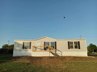 122 Ridgecrest Ct, Springtown, TX 76082