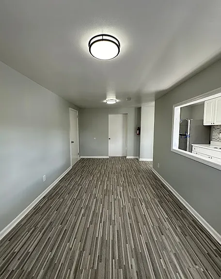 385 Somerset St #19 — Photo 4