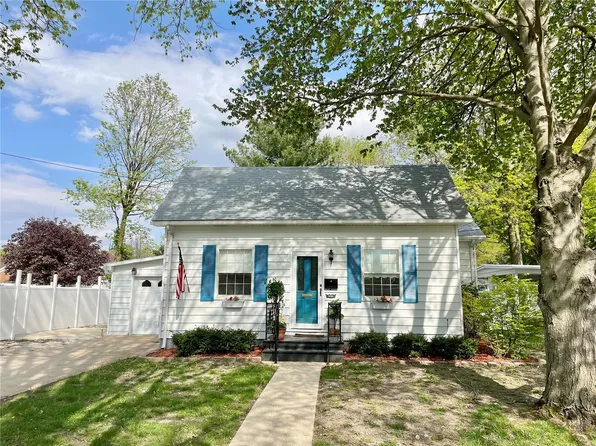 616 N Chestnut St, Litchfield, IL 62056