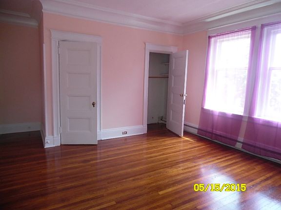 5th image of 40 E Park St