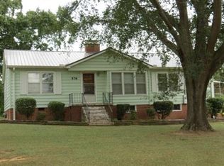 576 Riverside Dr, Gadsden, AL 35903