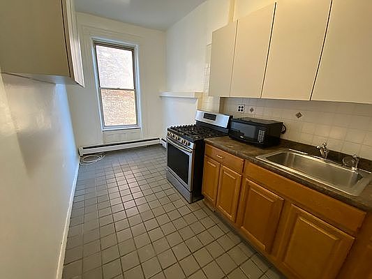 2nd image of 293 7th Ave APT 2