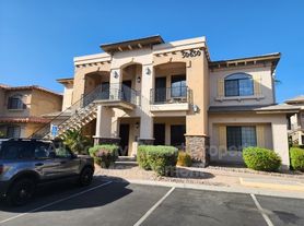 50650 Santa Rosa Plz, La Quinta, CA