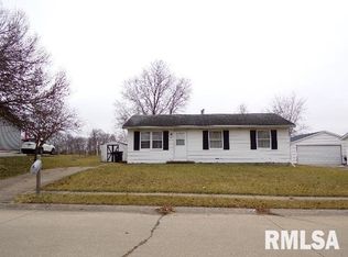 1300 102nd Ave W, Rock Island, IL 61201