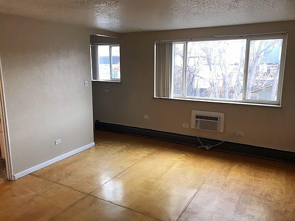 3rd image of 1121 Ogden St APT 203
