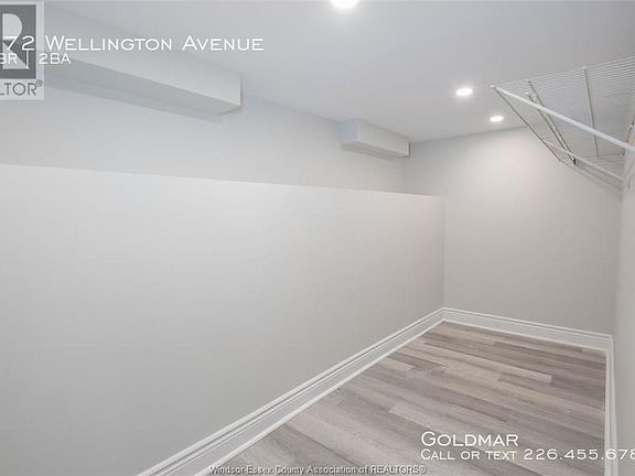 4th image of 972 Wellington Ave #2