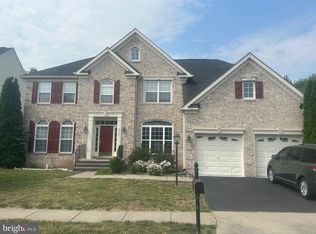 8629 Belgrove Gardens Ln, Gainesville, VA 20155