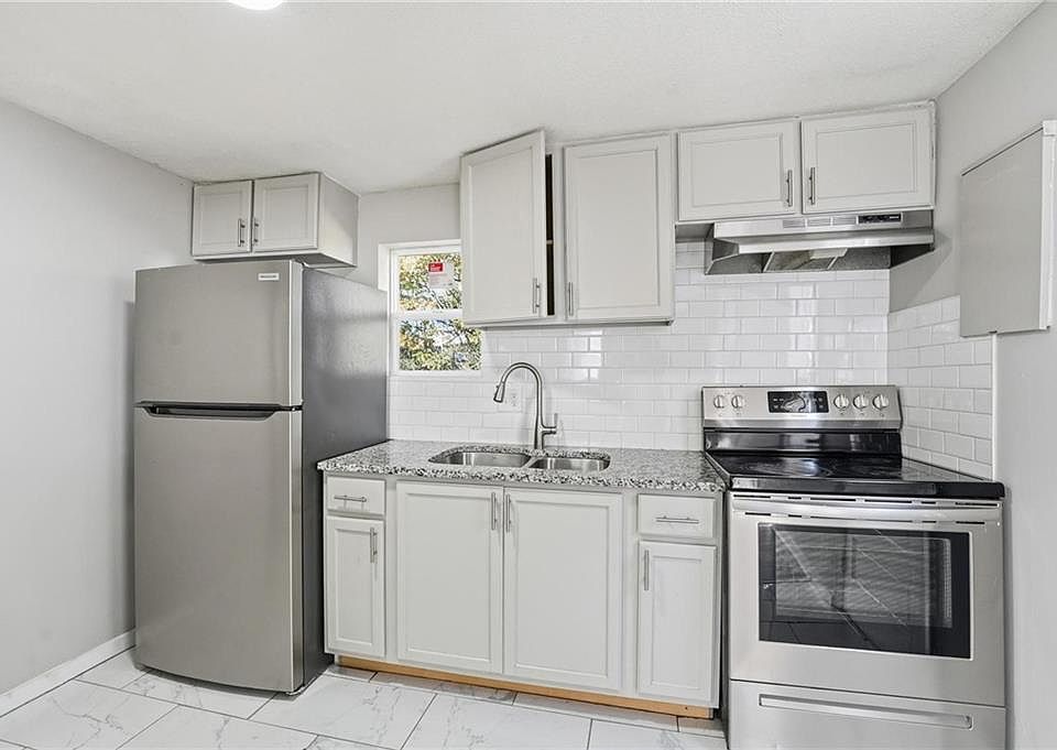 1st image of 816 S Woodland Ave