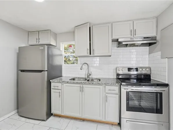 816 S Woodland Ave, Independence, MO 64052