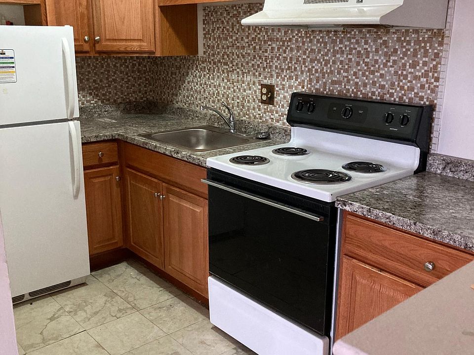 2nd image of 97 Spring St